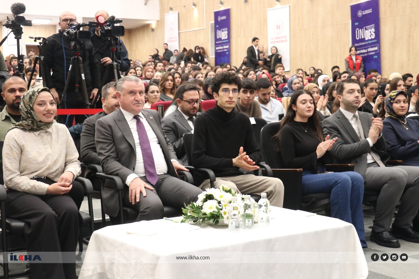 Gençlik ve Spor Bakanı Bak, ÜNİDES programında konuştu