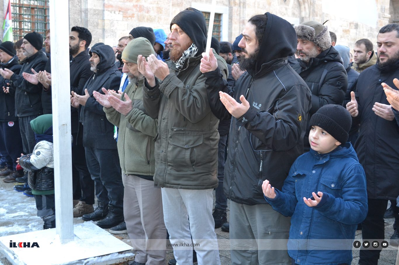 Şehit Ebu Ubeyde ve diğer Kassam komutanları için Bursa’da gıyabi cenaze namazı kılındı
