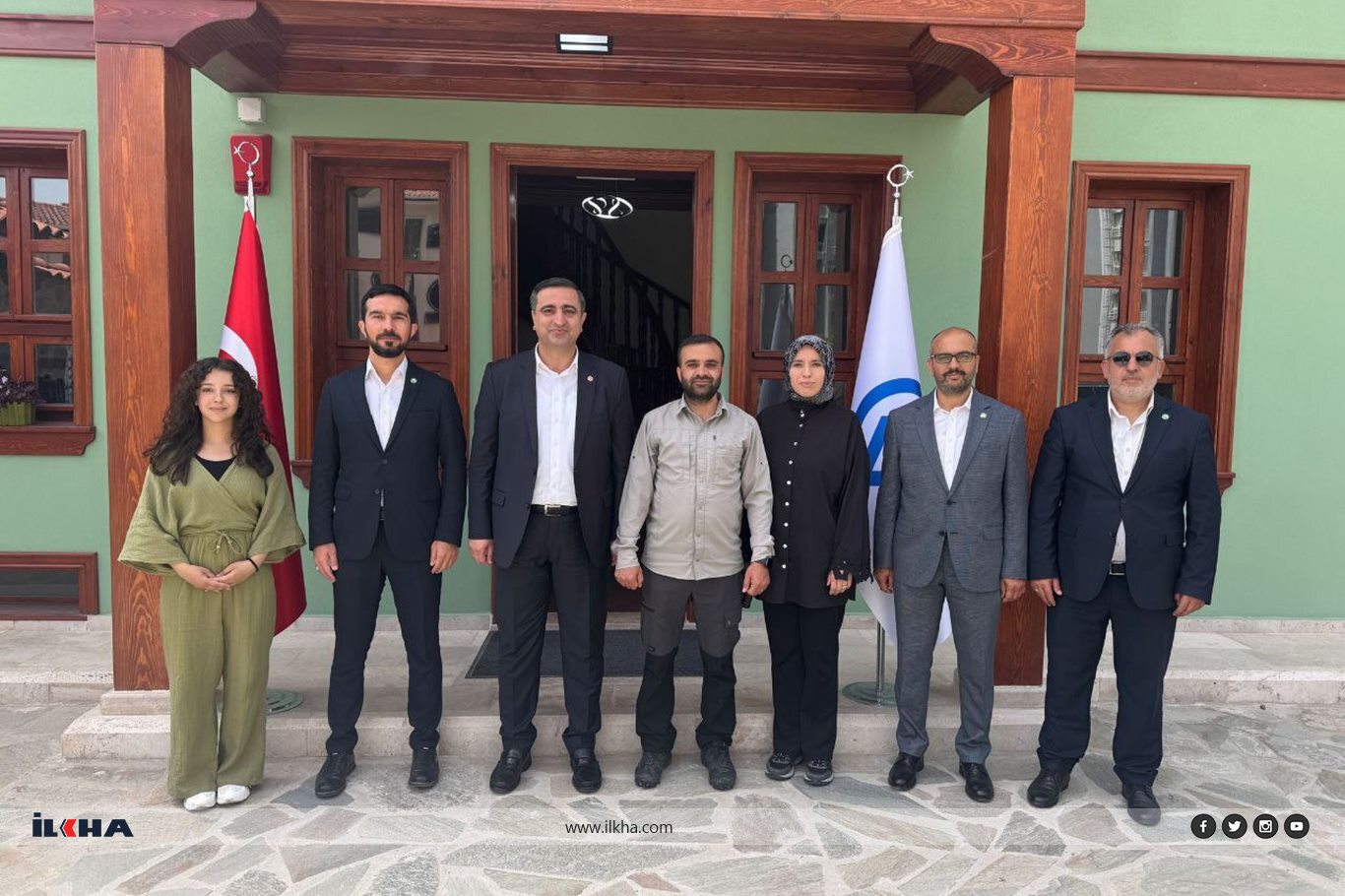 HÜDA PAR Milletvekili Ramanlı'dan Bursa basınına ziyaret HÜDA PAR Milletvekili Ramanlı'dan Bursa basınına ziyaret