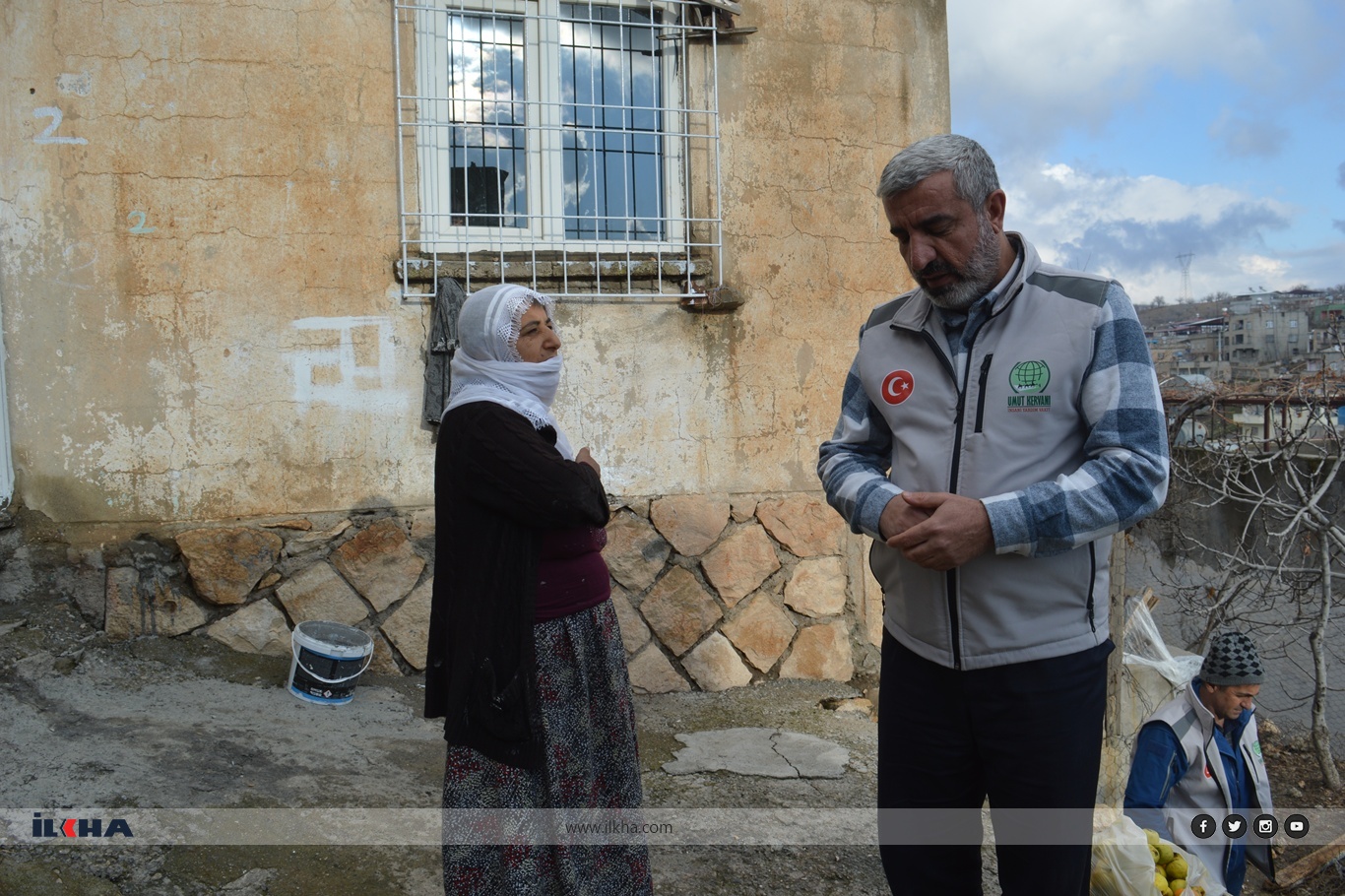 Siirt’te yürek burkan manzara: Isınacak odunu olmayan ailelere yardım çağrısı