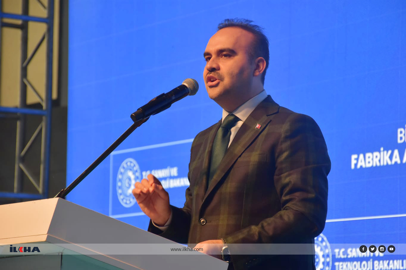 Bakan Şimşek: İlk kez Türkiye'nin gayri safi yurt içi hasılası 1 trilyon 100 milyar doları aştı Bakan Şimşek: İlk kez Türkiye'nin gayri safi yurt içi hasılası 1 trilyon 100 milyar doları aştı