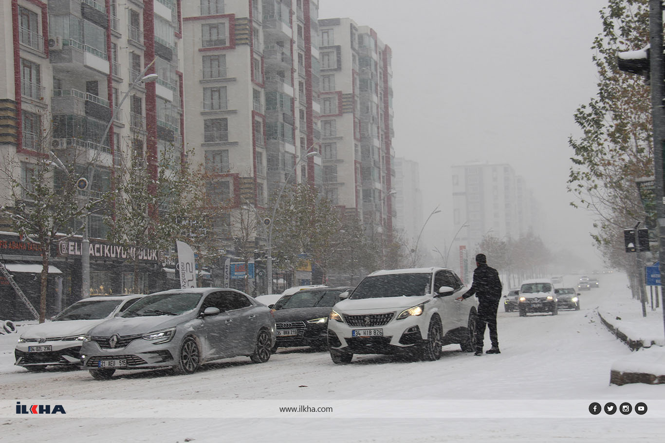 Diyarbakır’da karla mücadele yetersiz kaldı, ulaşım aksadı