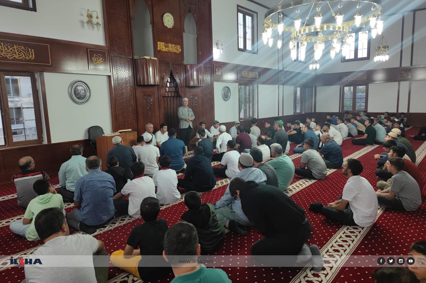 Gençler sabah namazında buluştu Gençler sabah namazında buluştu