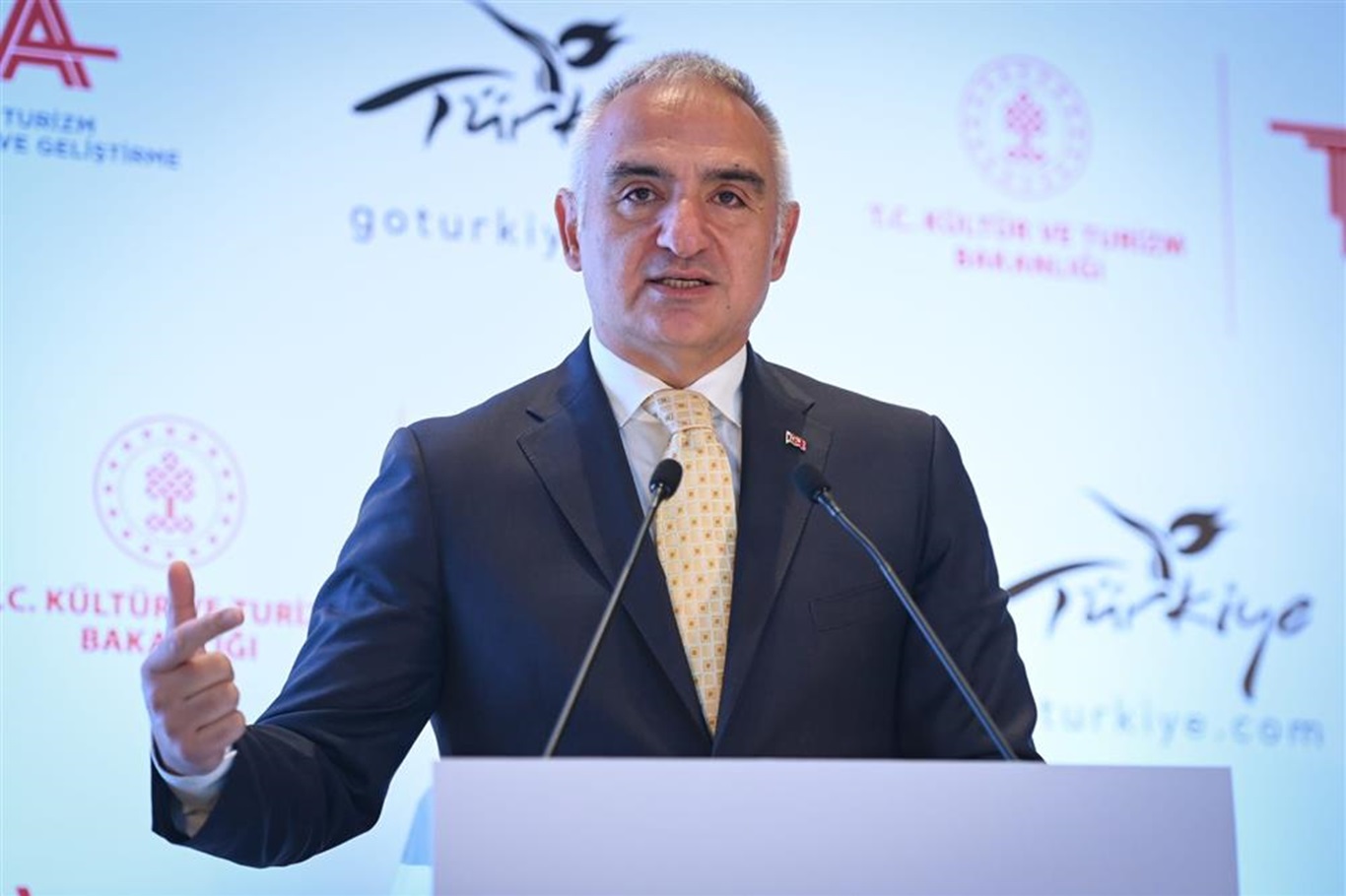 Bakan Ersoy: Yıl sonu hedefimiz 50 milyon turist 44 milyar dolar gelir Bakan Ersoy: Yıl sonu hedefimiz 50 milyon turist 44 milyar dolar gelir
