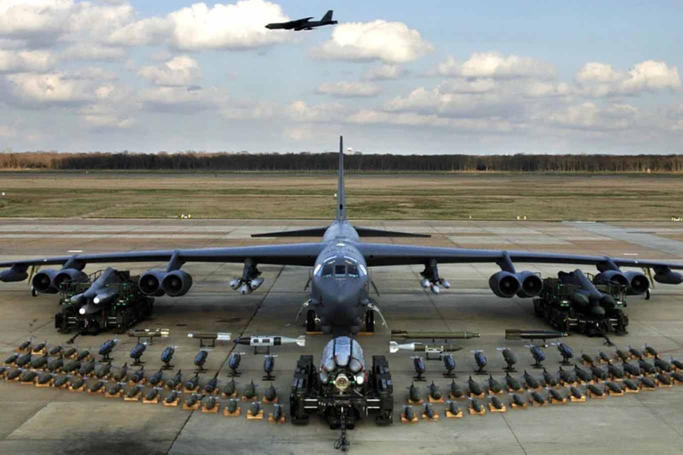 ABD'den Avustralya'ya B-52 bombardıman uçakları konuşlandırma planı