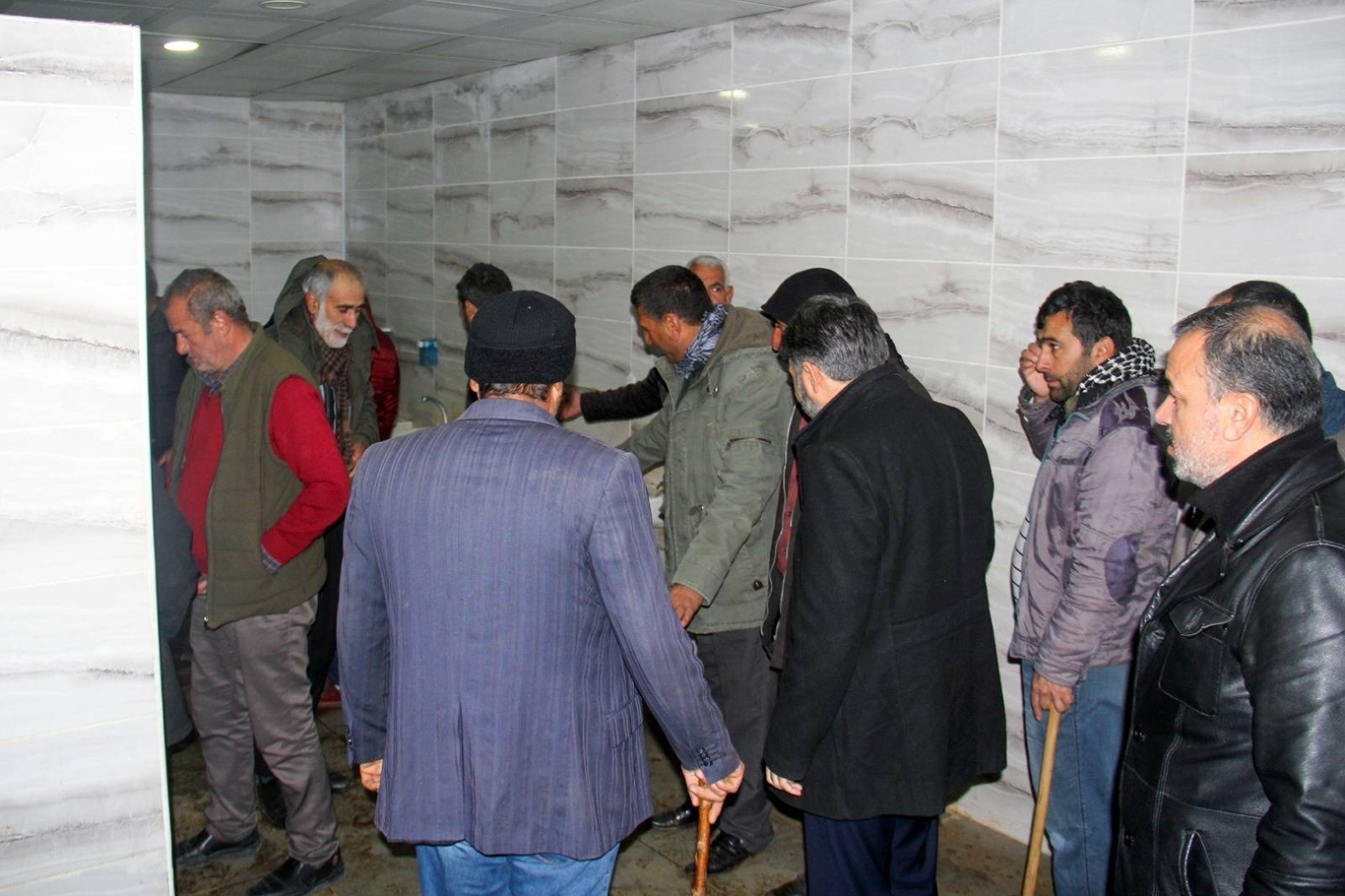 HÜDA PAR Diyarbakır İl Başkanı Dinç: Hayvan pazarı esnafının sorunları acilen giderilmeli HÜDA PAR Diyarbakır İl Başkanı Dinç: Hayvan pazarı esnafının sorunları acilen giderilmeli