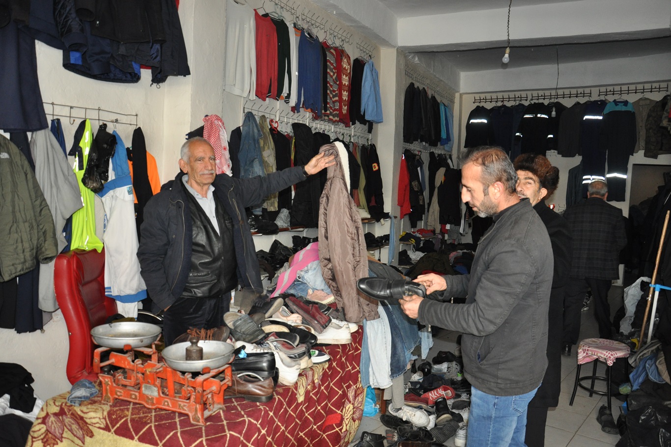 Alım gücünün düşmesi ikici el ürünlere talebi artırdı