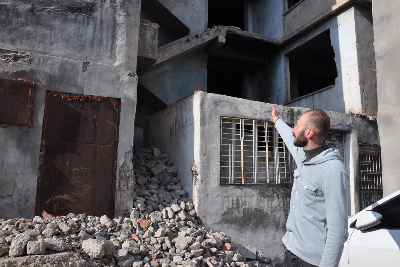 Esnaf: Hırsızların mekânı metruk binalardan huzurumuz kalmadı