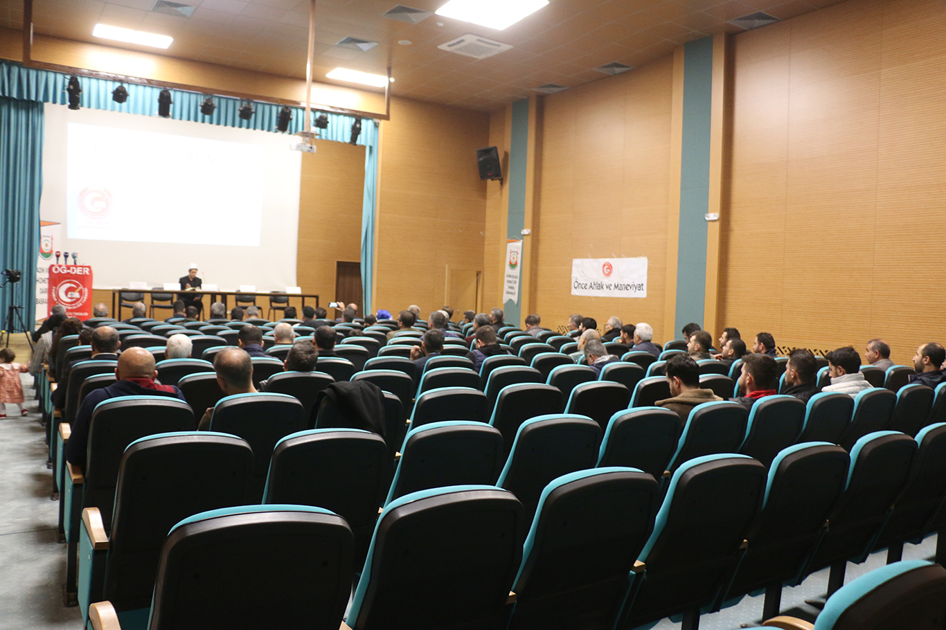 Şanlıurfa'da eğitimin sorunları ve çözüm önerileri konuşuldu