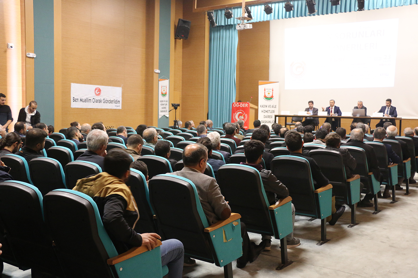 Şanlıurfa'da eğitimin sorunları ve çözüm önerileri konuşuldu