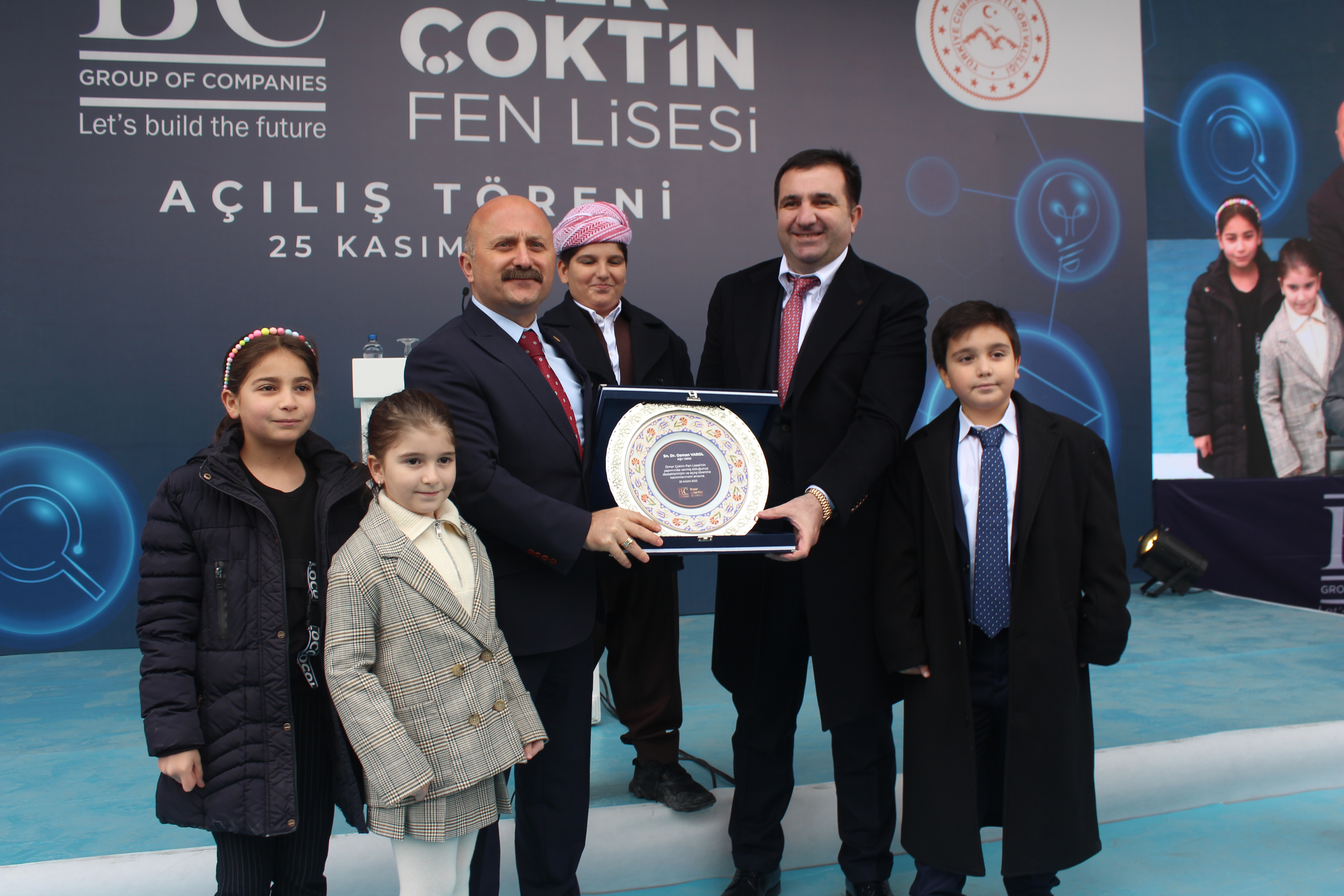 Doğubeyazıt'ta yapımı tamamlanan fen lisesi eğitime başladı