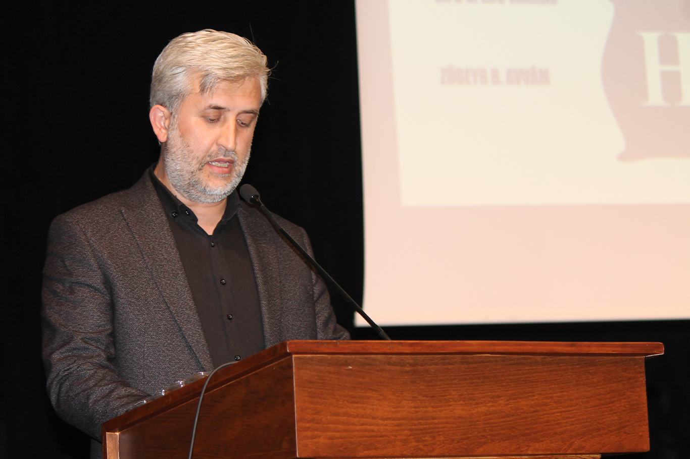 Eğitimci Yazar Özkan Yaman: Sahabeyi anmak bir lütuftur Eğitimci Yazar Özkan Yaman: Sahabeyi anmak bir lütuftur
