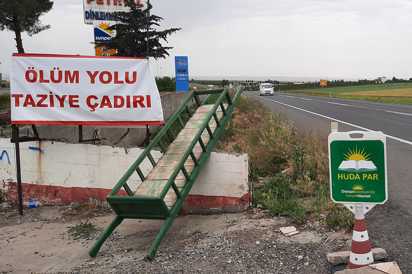 HÜDA PAR Şanlıurfa İl Başkanı Özaslan, her cuma şehrin sorunlarına farklı açıdan dikkat çektiklerini belirterek, birçok sorunun çözüme kavuştuğunu söyledi.
