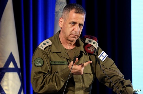 رئيس الأركان الإسرائيلي: لن أسمح بتدخل أي سياسي يميني أو يساري بقرارات الجيش