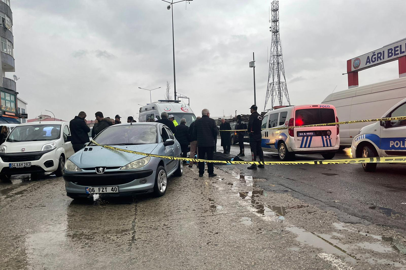 Ağrı'da meydana gelen trafik kazasında 1 kişi vefat etti (4)