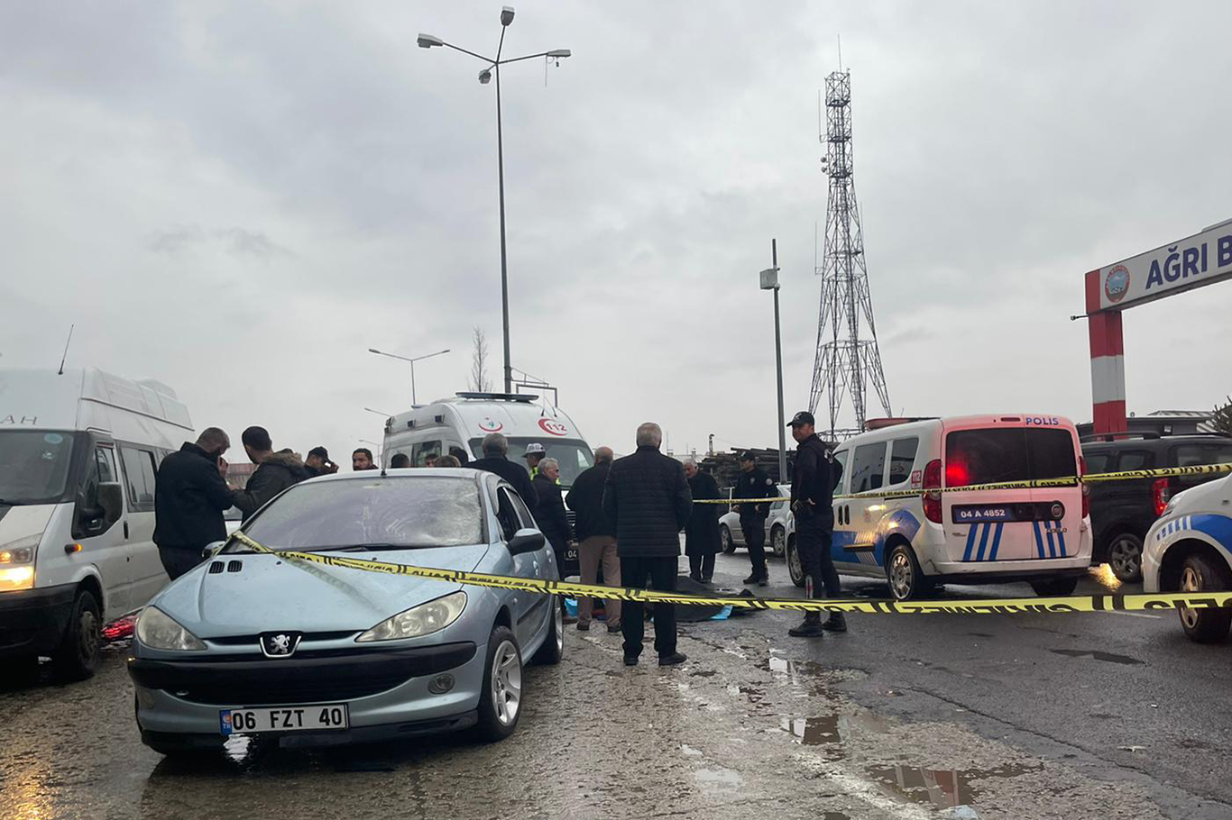 Ağrı'da meydana gelen trafik kazasında 1 kişi vefat etti (3)