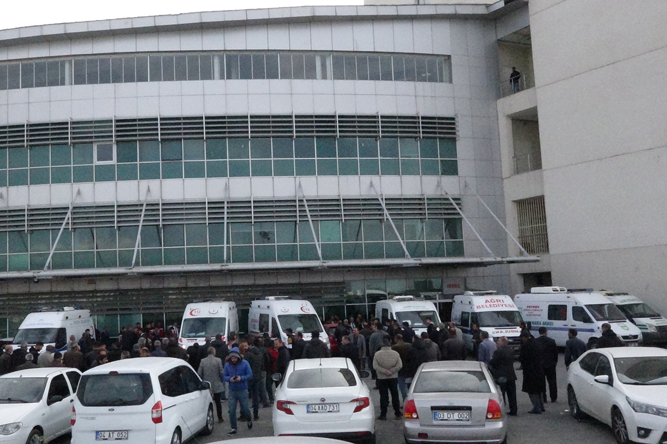 Ağrı'daki kazada vefat edenlerin cenazeleri ailelerine teslim edildi