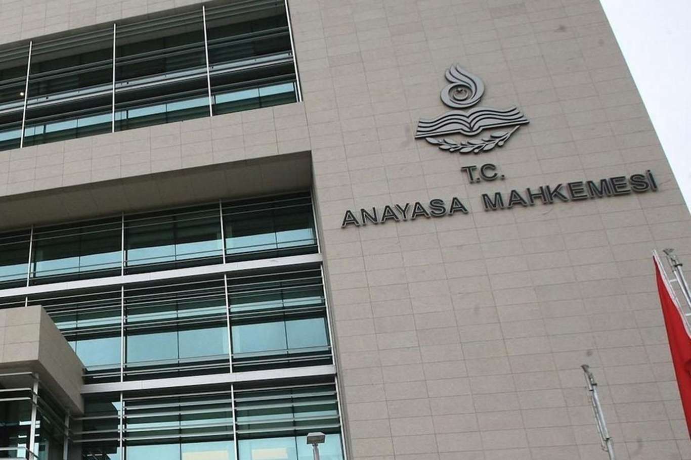 AYM'den Öğretmenlik Meslek Kanunu kararı AYM'den Öğretmenlik Meslek Kanunu kararı