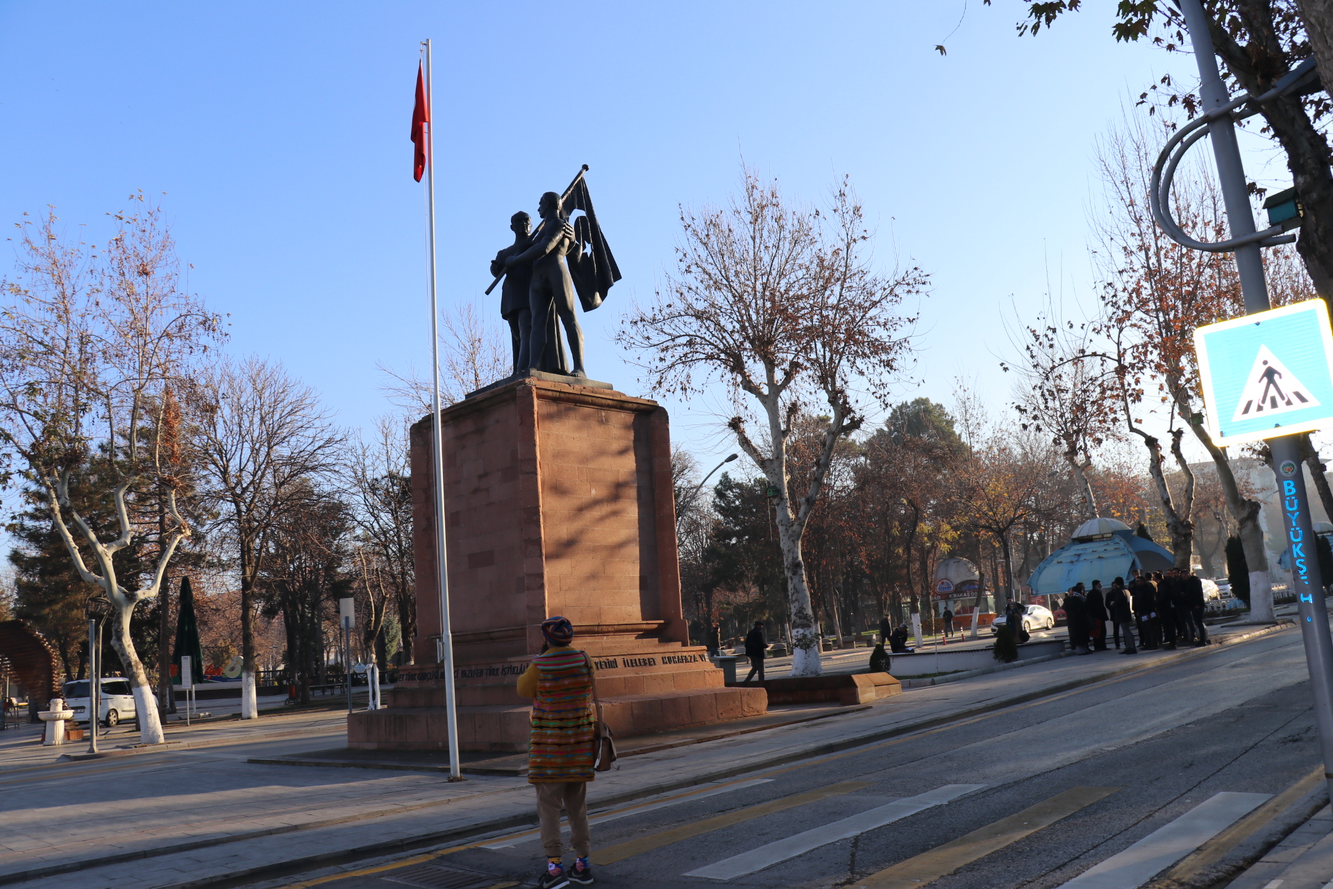 Bir utanç tablosu olan ve kaldırılması için yargıya taşınan Malatya'daki çıplak heykelle ilgili keşif yapıldı