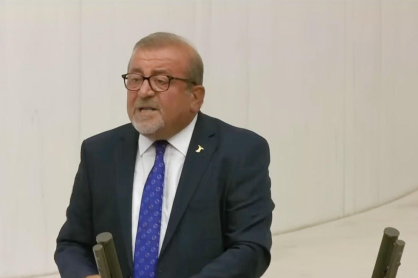 HDP'li vekil Bülbül "Salavat hazımsızlığı"nı Meclis'e taşıdı HDP'li vekil Bülbül "Salavat hazımsızlığı"nı Meclis'e taşıdı