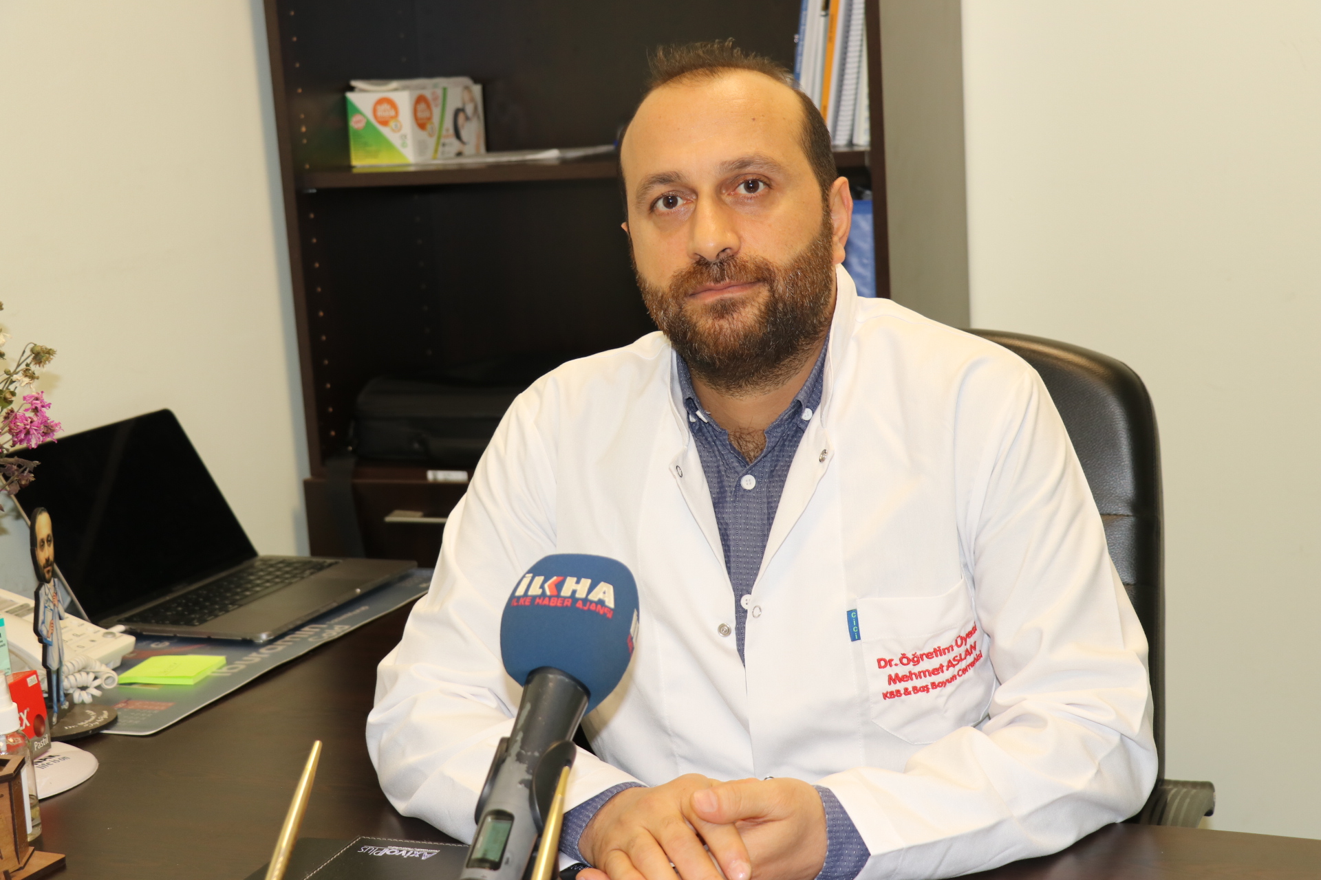 Doç. Dr.  Aslan: Dünya ile iletişimimizi sağlayan kulaklarımızı bir anlık heves için heba etmeyelim!