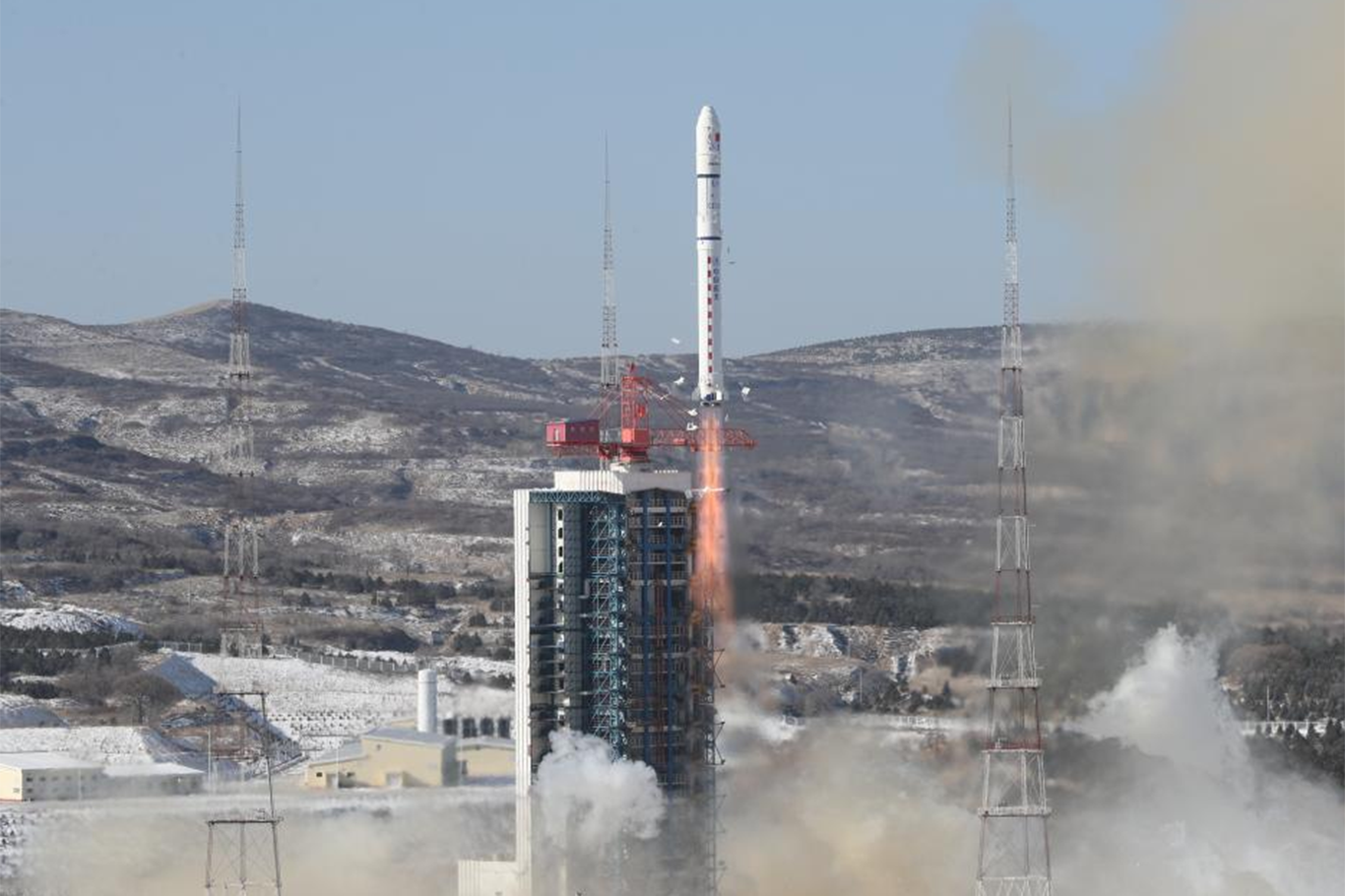 China launches Long March 2D carrier rocket