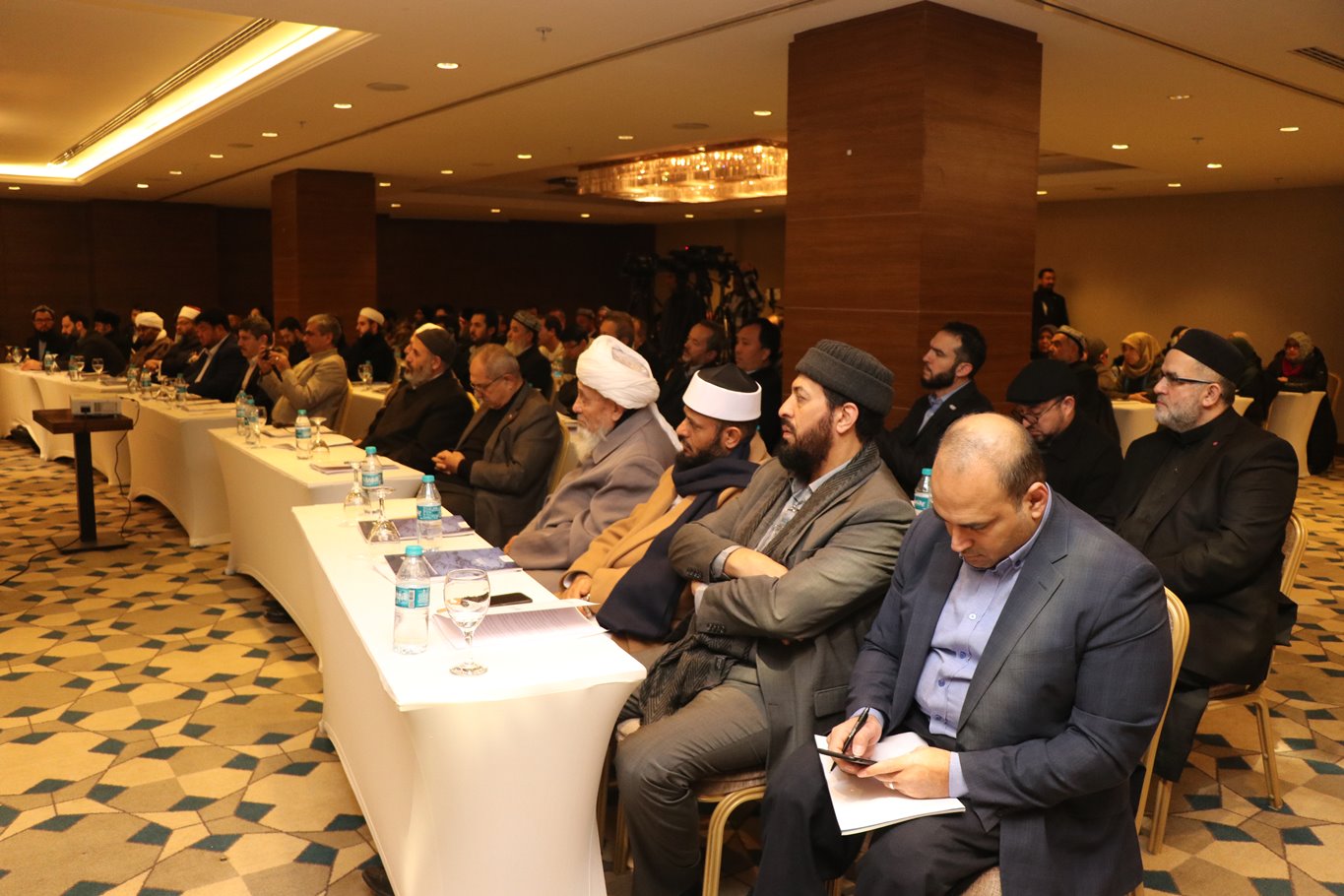 Yanıltıcı Çin propagandasına karşı âlimler ve STK'lardan ortak basın açıklaması