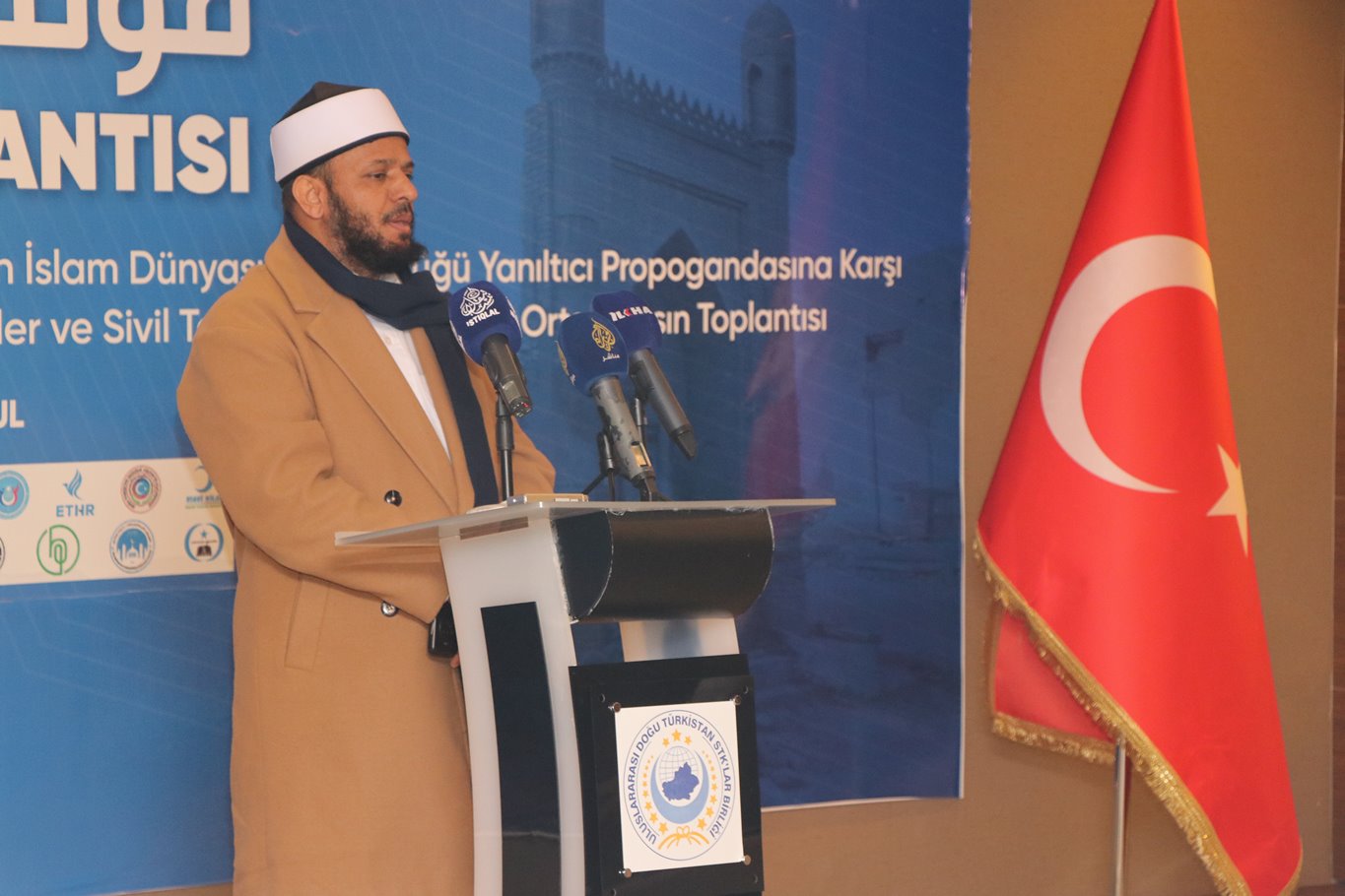 Yanıltıcı Çin propagandasına karşı âlimler ve STK'lardan ortak basın açıklaması