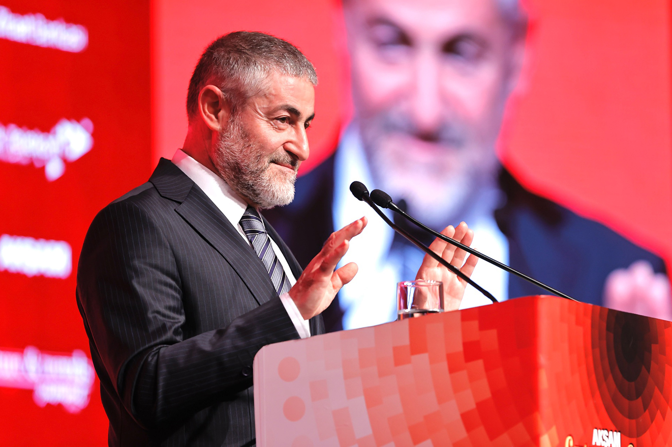 Bakan Nebati: Enflasyon düşmeye devam edecektir Bakan Nebati: Enflasyon düşmeye devam edecektir
