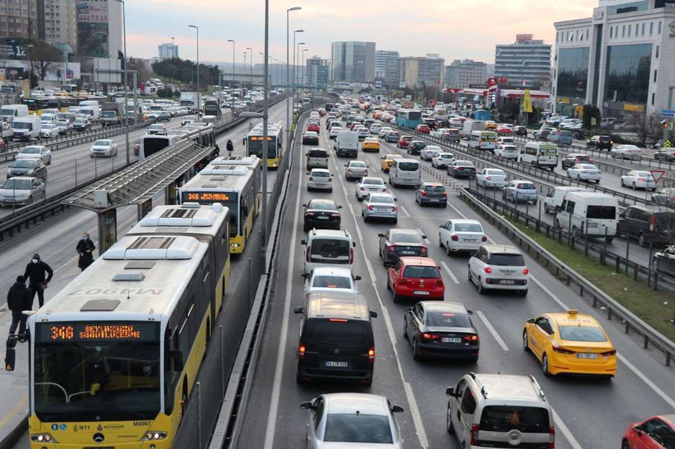 2022 yılında 1 milyon 269 bin taşıtın trafiğe kaydı yapıldı 2022 yılında 1 milyon 269 bin taşıtın trafiğe kaydı yapıldı