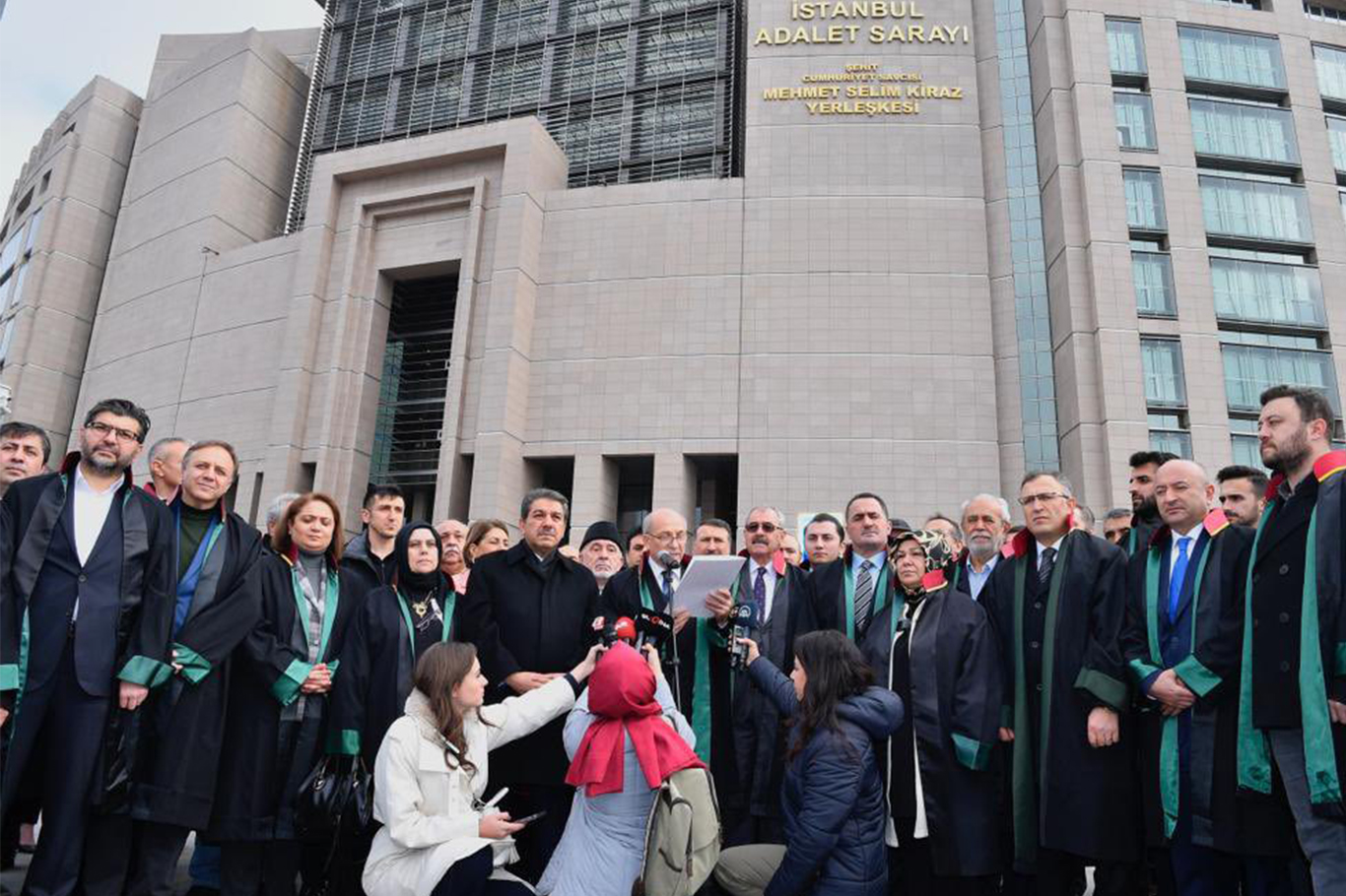 İstanbul 2 No'lu Barosu, sözde siyasetçi Paludan hakkında suç duyurusunda bulundu İstanbul 2 No'lu Barosu, sözde siyasetçi Paludan hakkında suç duyurusunda bulundu