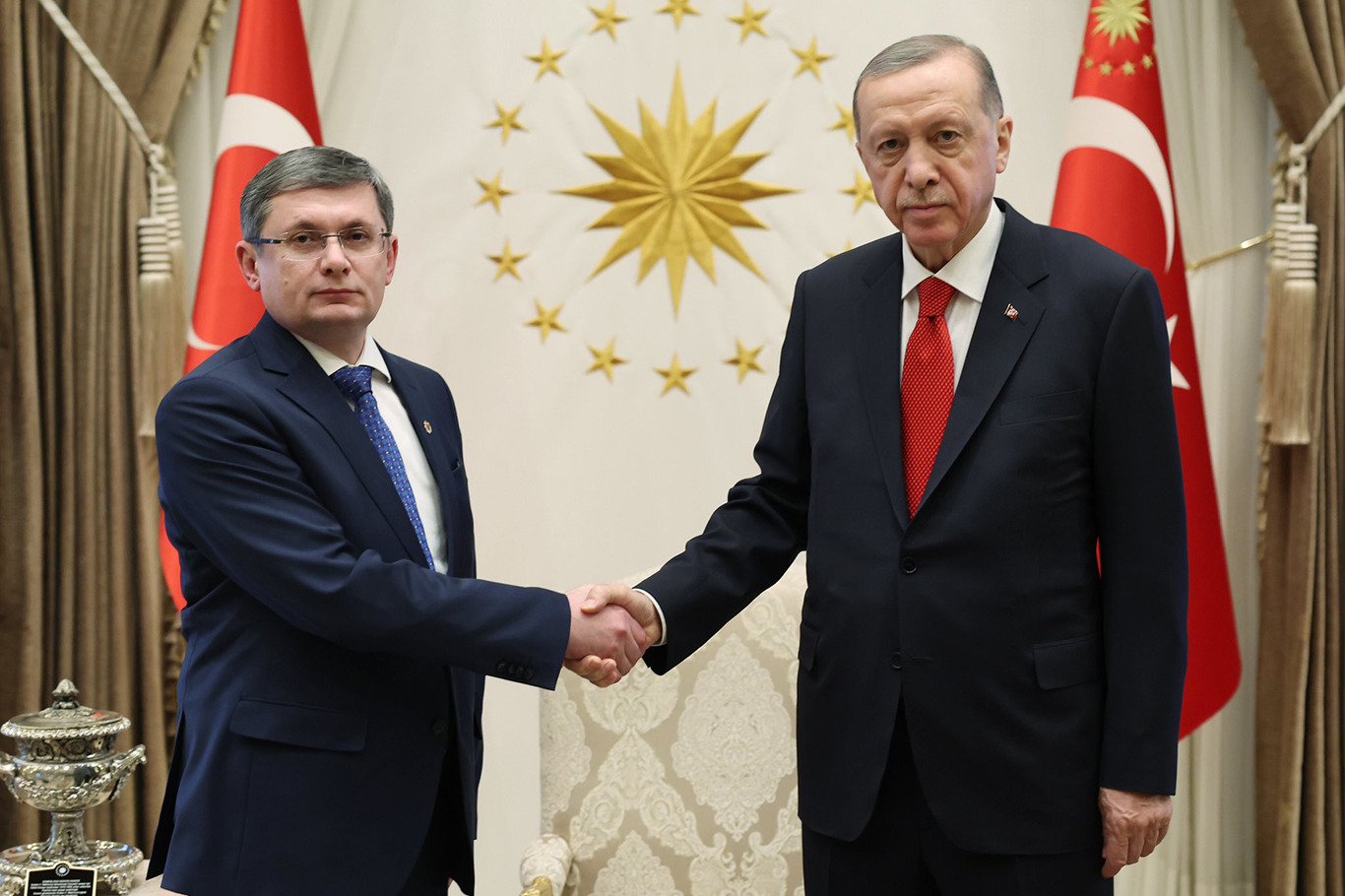 Cumhurbaşkanı Erdoğan, Moldova Meclis Başkanı ve Sırbistan Dışişleri Bakanı'nı kabul etti Cumhurbaşkanı Erdoğan, Moldova Meclis Başkanı ve Sırbistan Dışişleri Bakanı'nı kabul etti