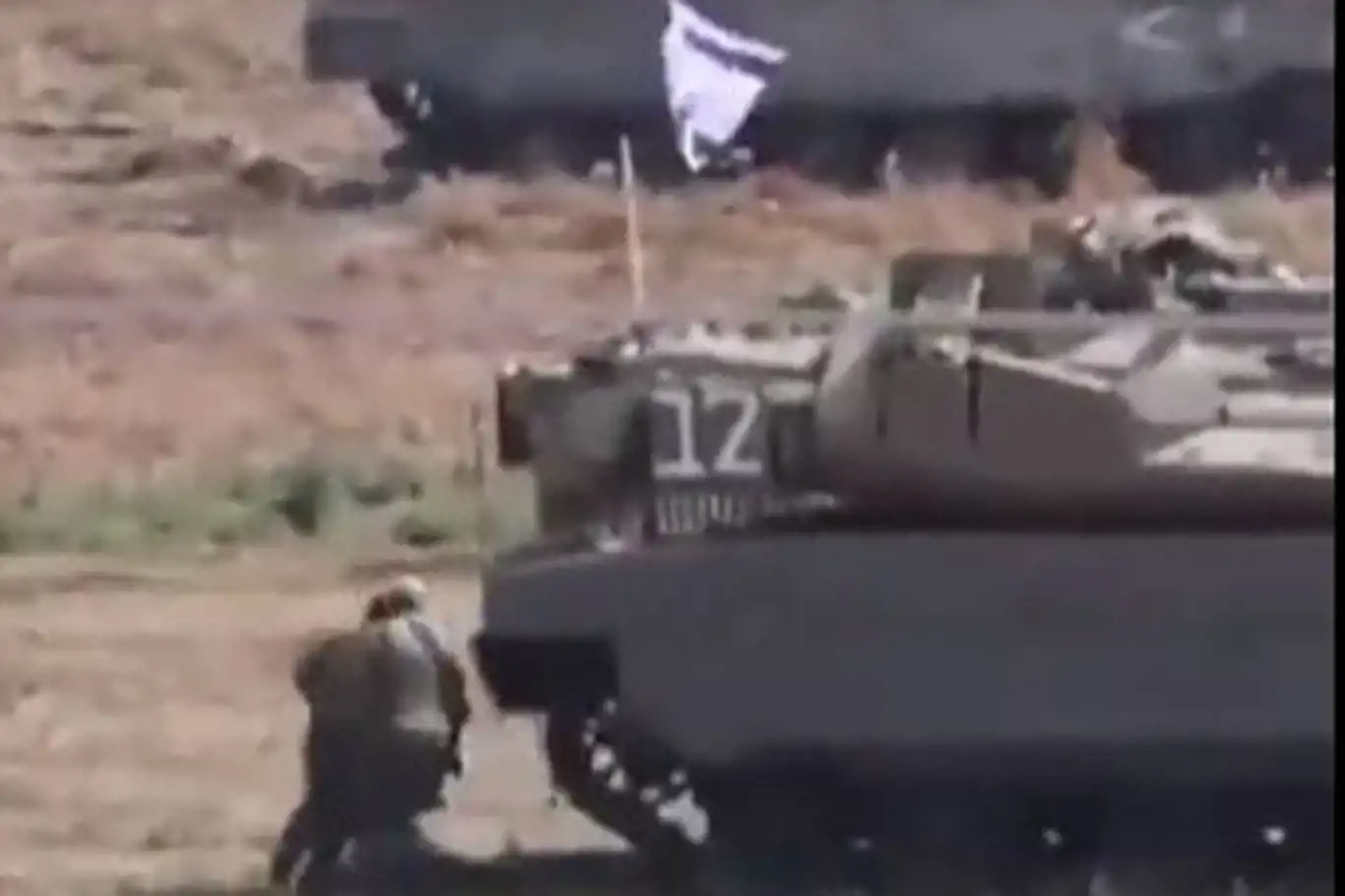 Gazze sınırına tankları dizen işgal rejimi, siren sesleriyle saklanmaya çalışıyorlar