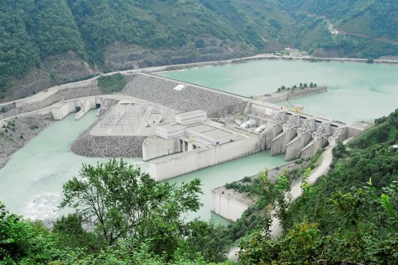 Çoruh Nehri'ne kurulu 4 barajdan 42,1 milyar kilovatsaat enerji üretildi Çoruh Nehri'ne kurulu 4 barajdan 42,1 milyar kilovatsaat enerji üretildi