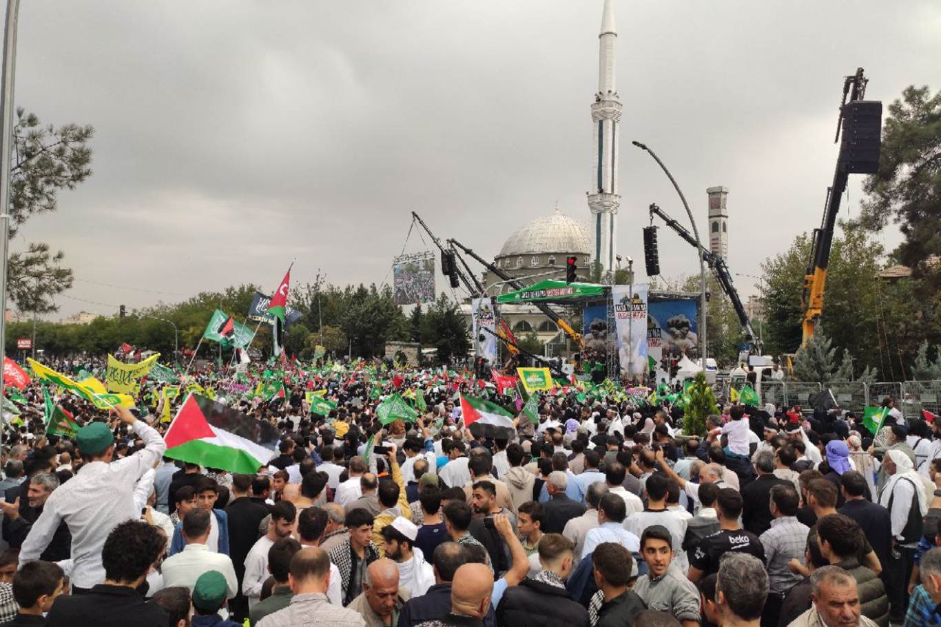 Diyarbakır'da Aksa Tufanı'na destek mitingi