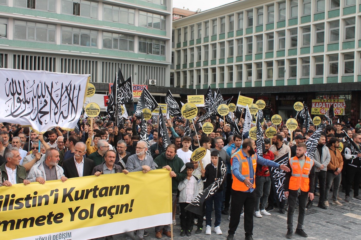 "Ya Filistin'i Kurtarın Ya Ümmete Yol Açın!" sloganıyla Ankara’da basın açıklaması yapıldı