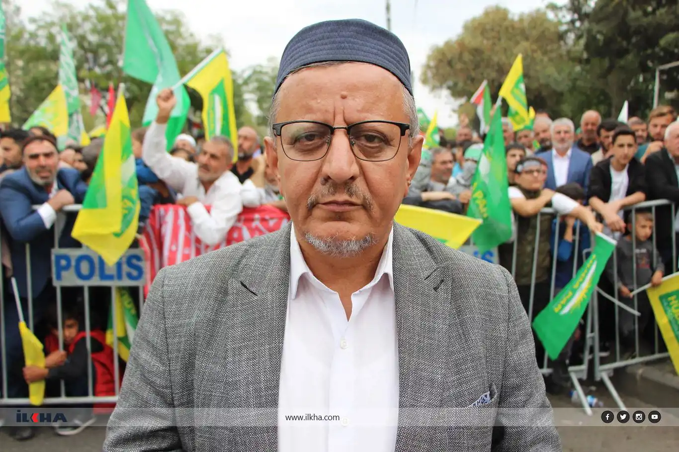 مەلا بەشیر شیمشەک: ئێمە بە بێدەنگی خۆمان دەبینە بکوژی براکانمان و منداڵەکانیان مەلا بەشیر شیمشەک: ئێمە بە بێدەنگی خۆمان دەبینە بکوژی براکانمان و منداڵەکانیان