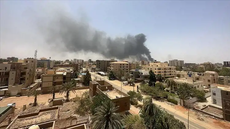 السودان.. الحرب التي دخلت شهرها السابع تُخلّف نحو 10 آلاف قتيل السودان.. الحرب التي دخلت شهرها السابع تُخلّف نحو 10 آلاف قتيل