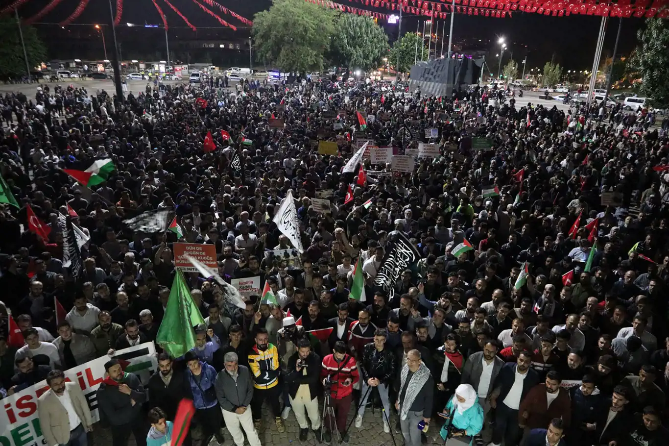 Gaziantep'te işgal rejiminin Gazze'deki hastane saldırısı protesto edildi