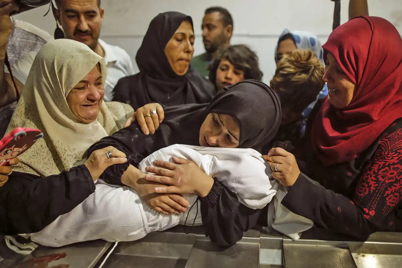 Gazze'deki şehidlerin yüzde 70'i kadın, çocuk ve yaşlı