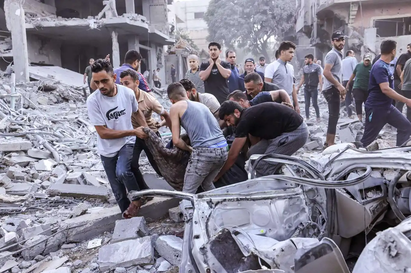 Siyonist rejim Gazze'de 6 eve hava saldırısı düzenledi: Çoğu çocuk ve kadın 21 şehid