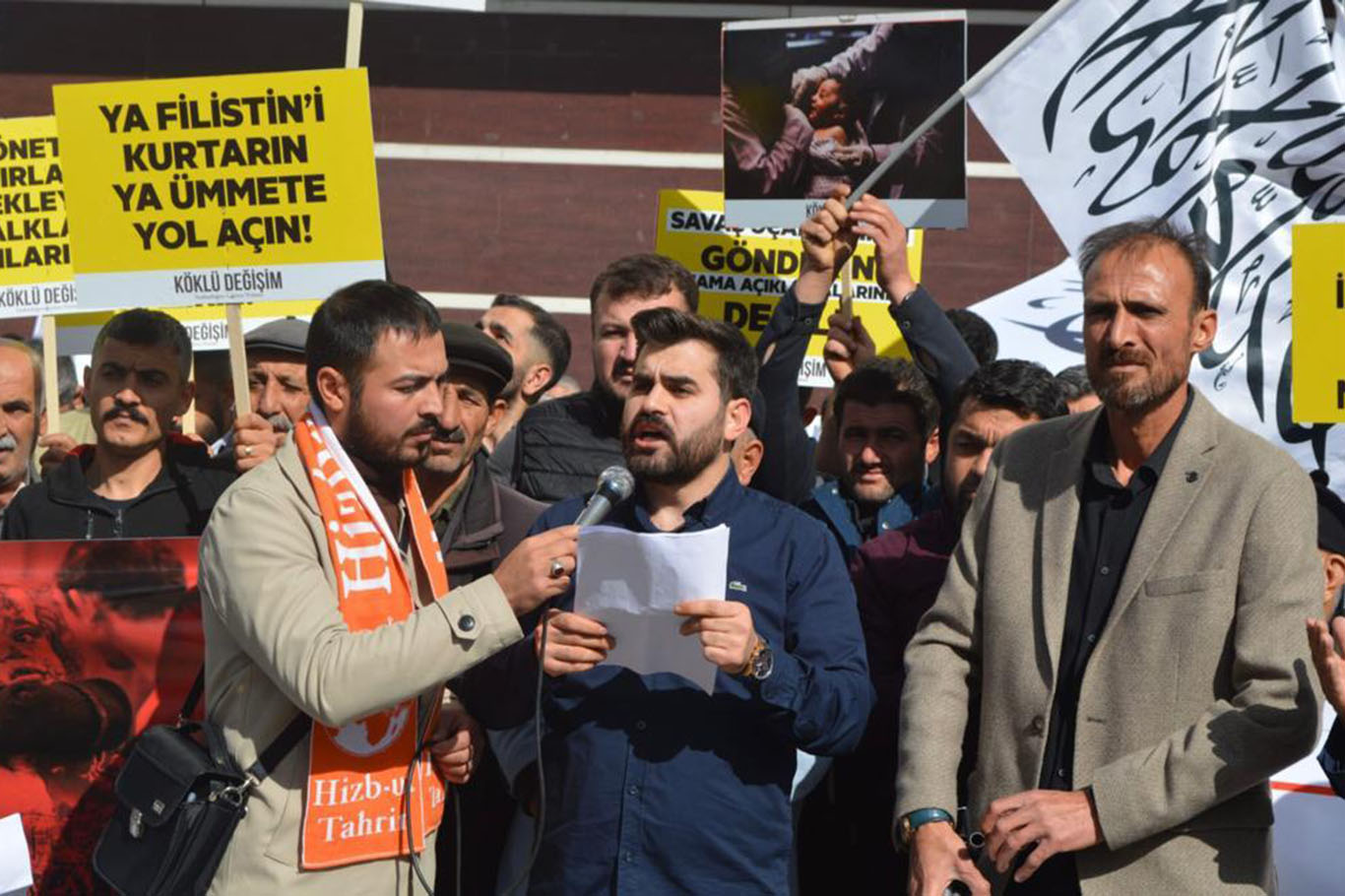 "Artık Yahudi varlığına karşı tek çözüm orduların hareket etmesidir"