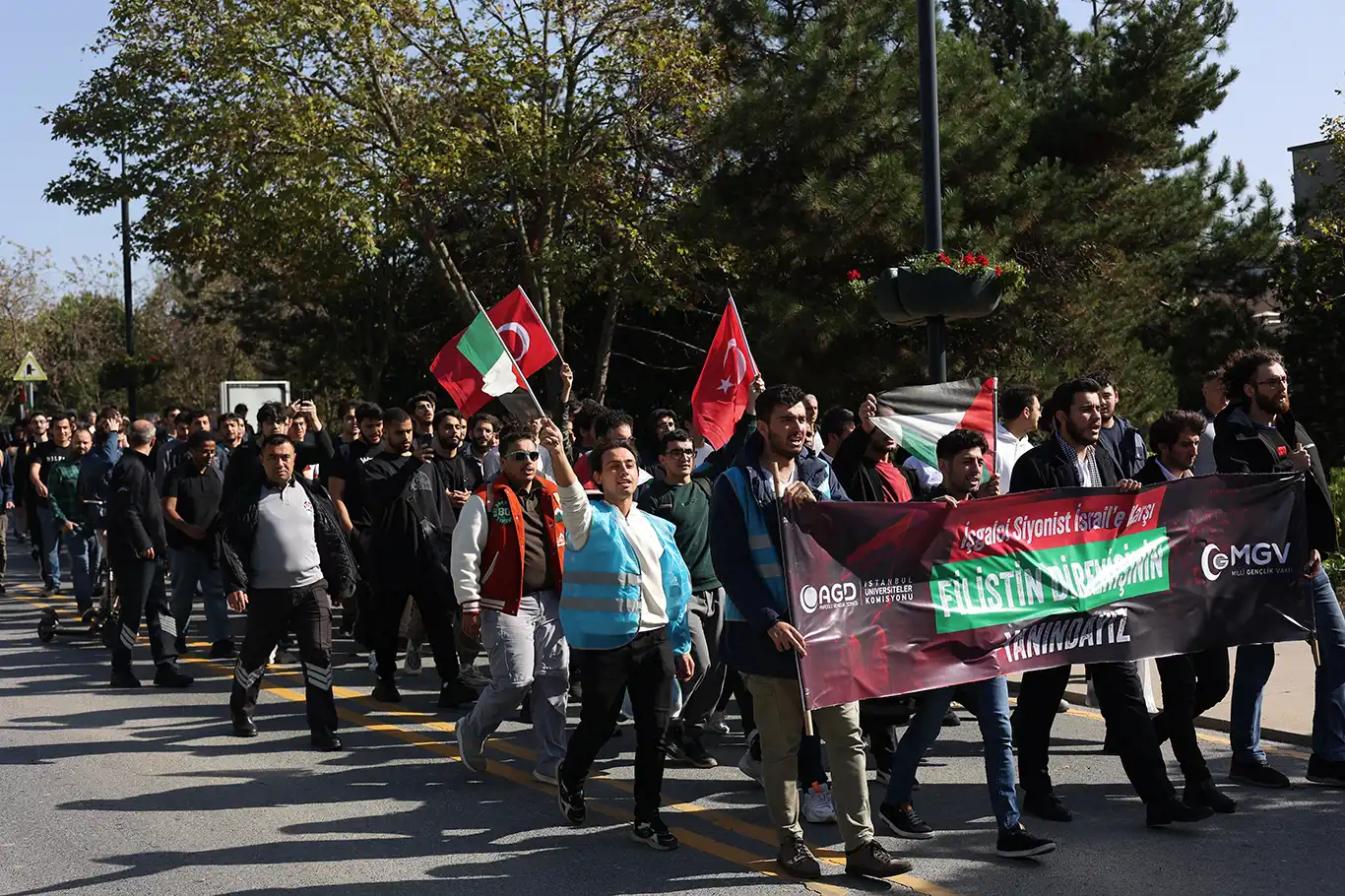 İTÜ öğrencilerinden Filistin'e destek yürüyüşü