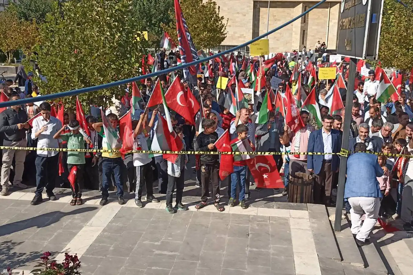 Viranşehir'de Filistin'e destek mitingi