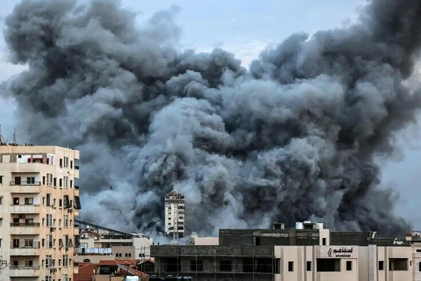 Siyonist rejimin Gazze'ye saldırılarında 17'nci gün: Neredeyse saniyede bir bomba atıldı
