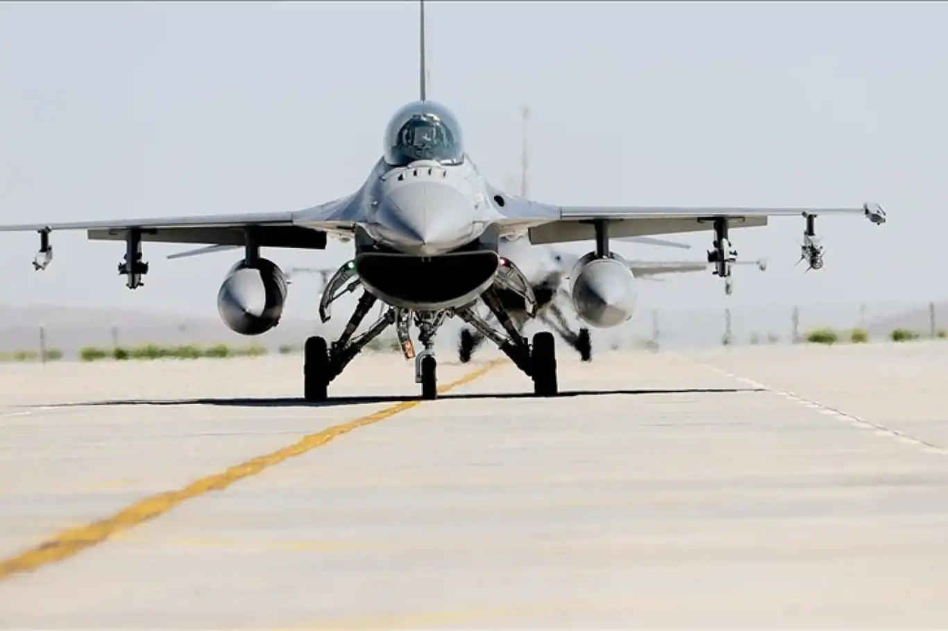 İşgalci ABD katliam için F-16 filosunu gönderdi