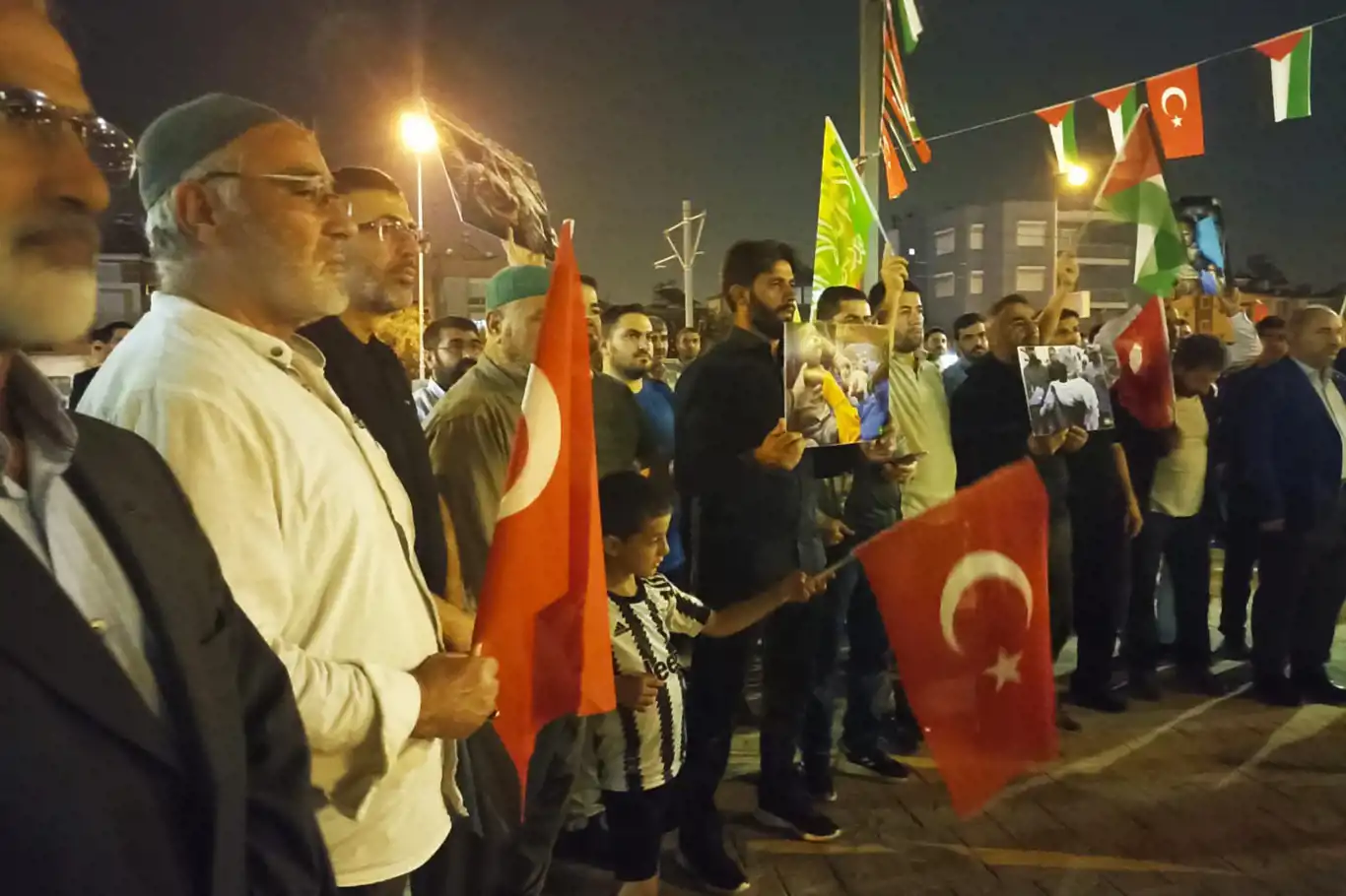 HÜDA PAR Antalya'da "Gazze Destek Çadırı" açtı