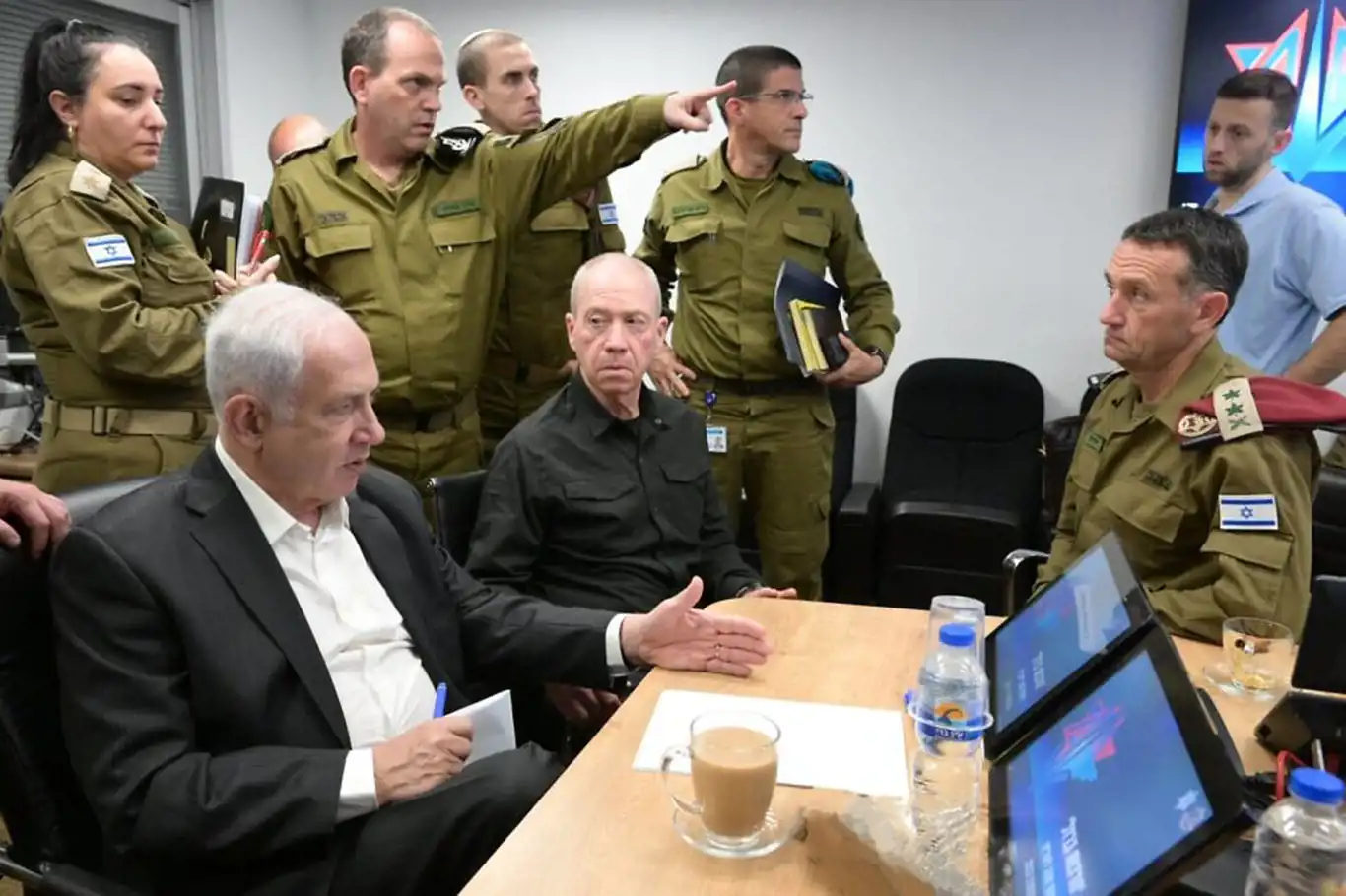 Siyonist Netanyahu: Gazze'de ikinci aşama başladı