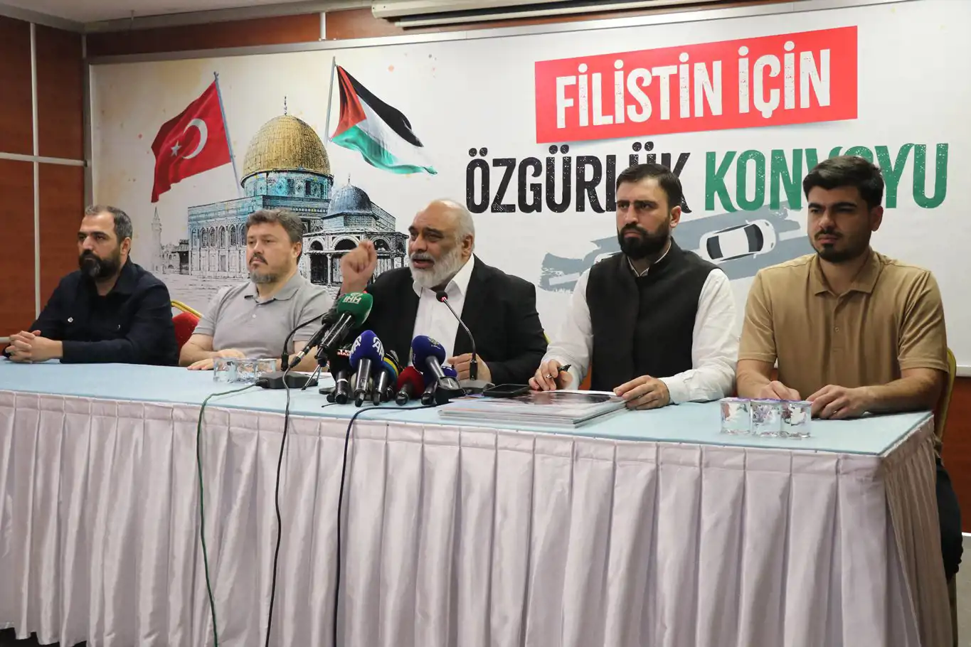 Türkiye'nin dört bir yanından İncirlik Üssü'ne yürünecek Türkiye'nin dört bir yanından İncirlik Üssü'ne yürünecek