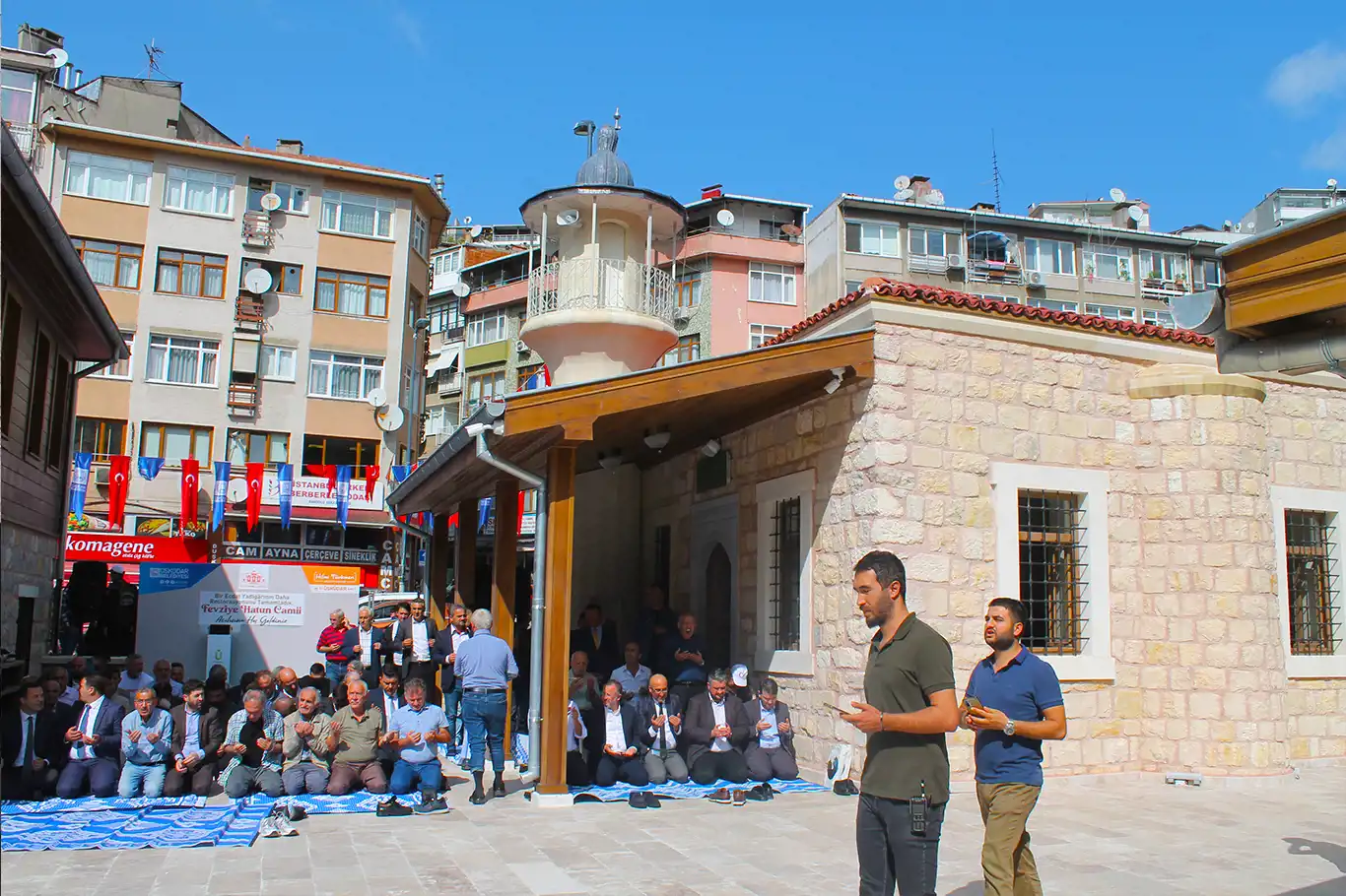 Üsküdar'da restorasyonu tamamlanan tarihi Fevziye Hatun Camii dualarla açıldı